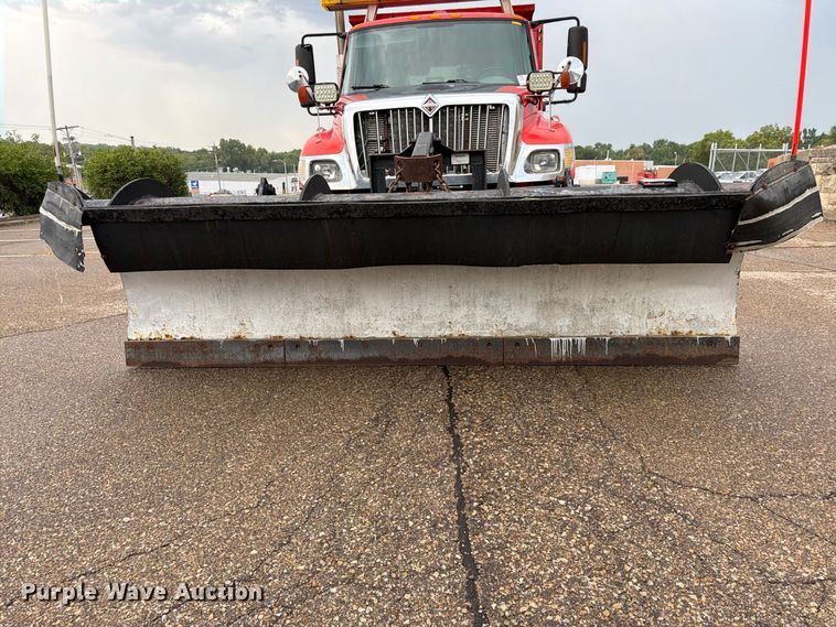 image for item FK3661 2007 International 7400 dump truck