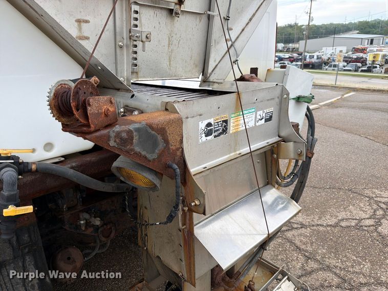 image for item FK3661 2007 International 7400 dump truck