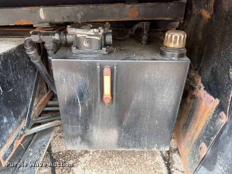 image for item FK3661 2007 International 7400 dump truck