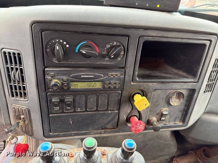 image for item FK3661 2007 International 7400 dump truck