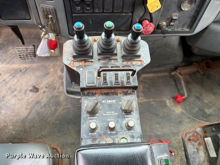 image for item FK3661 2007 International 7400 dump truck