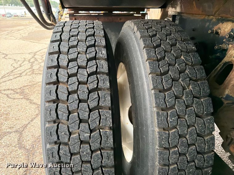 image for item FK3661 2007 International 7400 dump truck