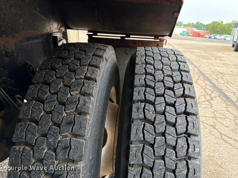 image for item FK3661 2007 International 7400 dump truck