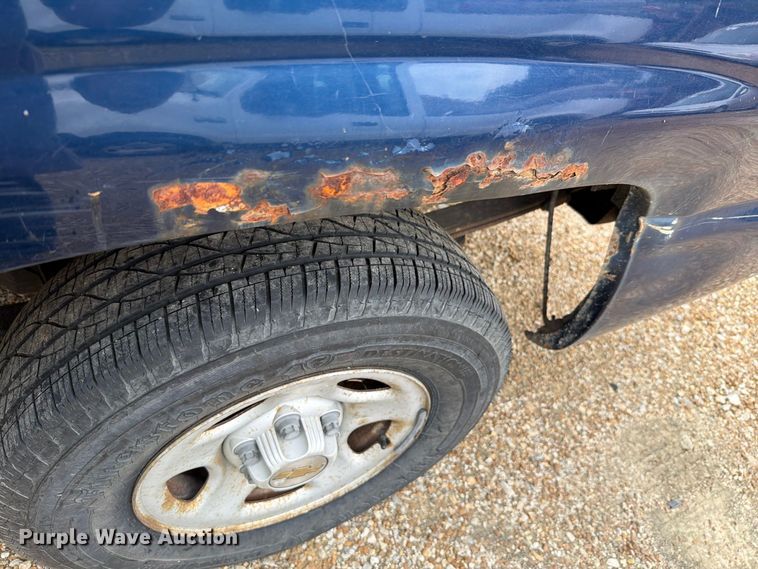 image for item FN1506 2002 Chevrolet Silverado 1500 pickup truck