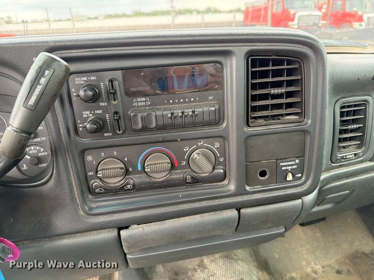 image for item FN1506 2002 Chevrolet Silverado 1500 pickup truck
