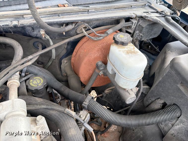 image for item FN1506 2002 Chevrolet Silverado 1500 pickup truck