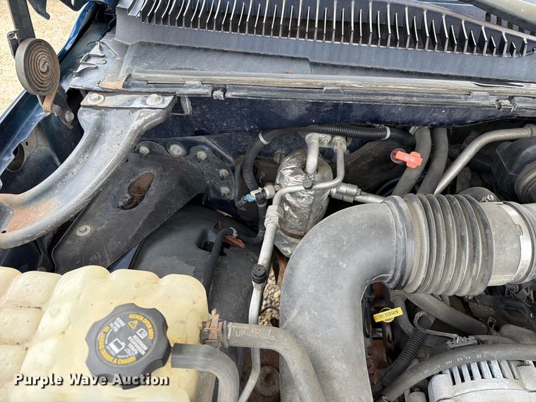 image for item FN1506 2002 Chevrolet Silverado 1500 pickup truck