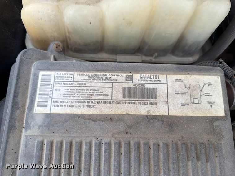 image for item FN1506 2002 Chevrolet Silverado 1500 pickup truck