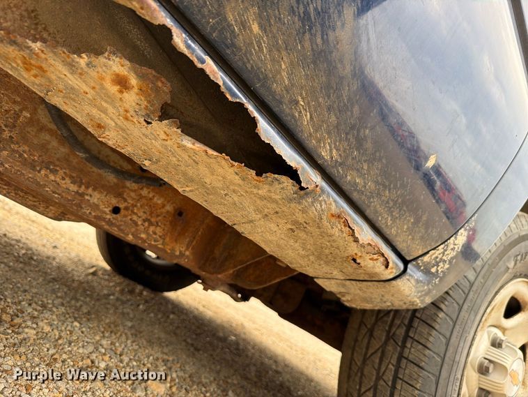 image for item FN1506 2002 Chevrolet Silverado 1500 pickup truck