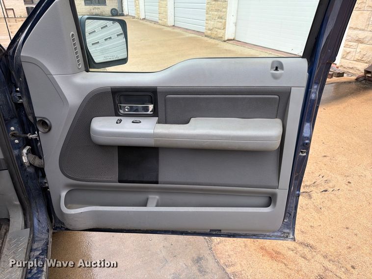 image for item FN1516 2007 Ford F150 Ext. Cab pickup truck