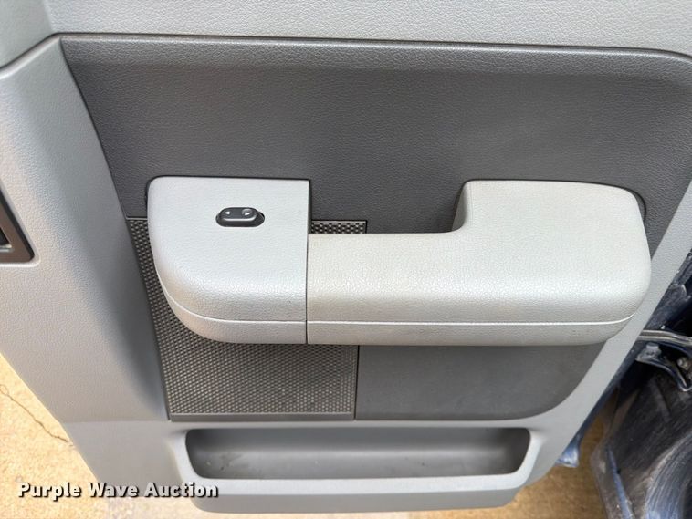 image for item FN1516 2007 Ford F150 Ext. Cab pickup truck