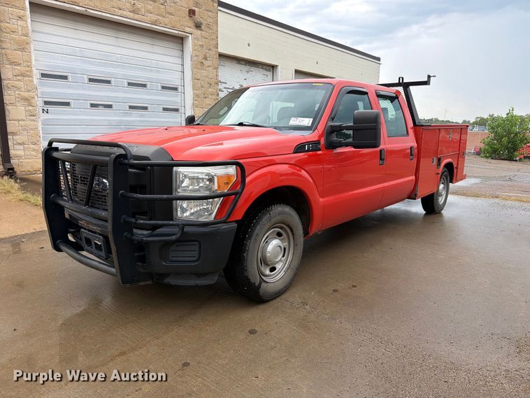 2011 Ford F250 Super Duty Crew Cab utility bed pickup truck