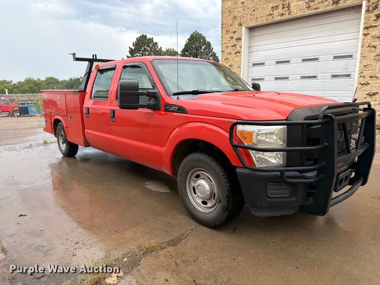 image for item FN1517 2011 Ford F250 Super Duty Crew Cab utility bed pickup truck