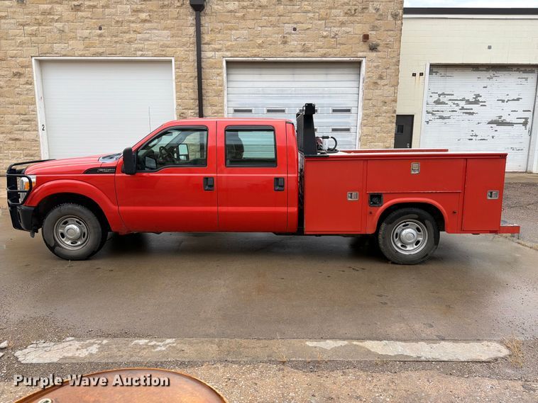 image for item FN1517 2011 Ford F250 Super Duty Crew Cab utility bed pickup truck