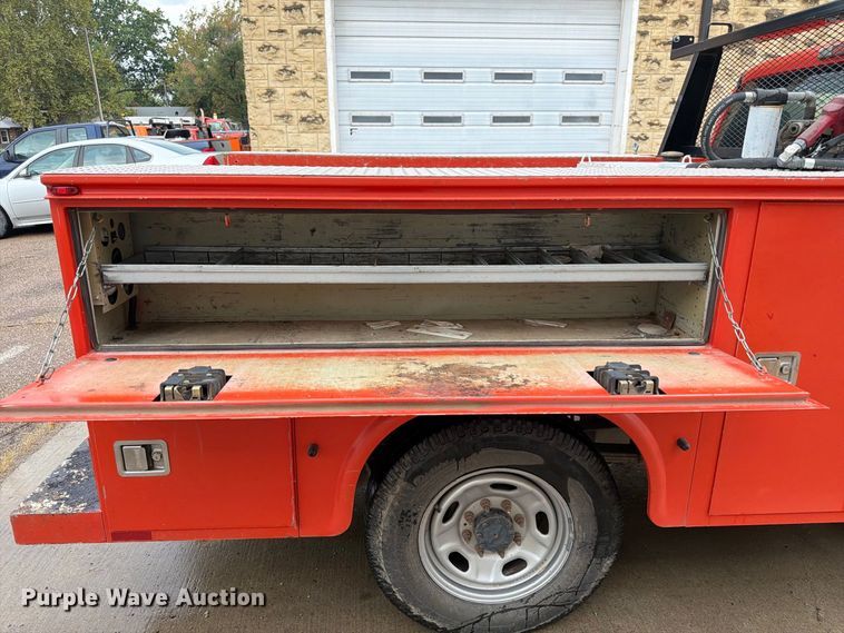 image for item FN1517 2011 Ford F250 Super Duty Crew Cab utility bed pickup truck