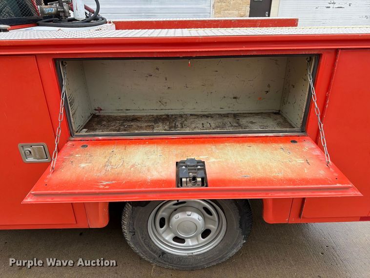 image for item FN1517 2011 Ford F250 Super Duty Crew Cab utility bed pickup truck