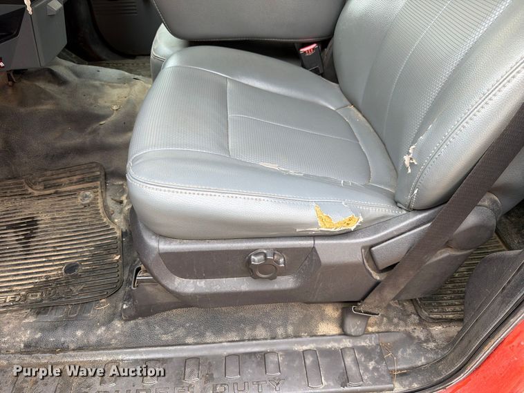 image for item FN1517 2011 Ford F250 Super Duty Crew Cab utility bed pickup truck