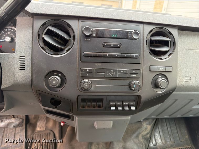 image for item FN1517 2011 Ford F250 Super Duty Crew Cab utility bed pickup truck