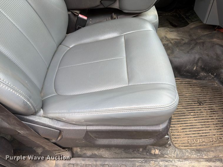image for item FN1517 2011 Ford F250 Super Duty Crew Cab utility bed pickup truck