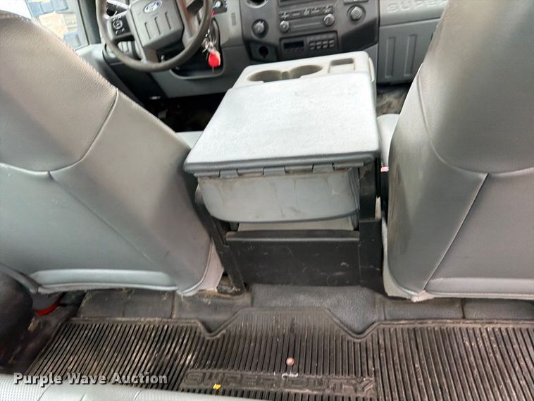 image for item FN1517 2011 Ford F250 Super Duty Crew Cab utility bed pickup truck
