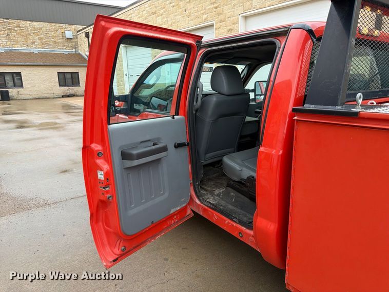 image for item FN1517 2011 Ford F250 Super Duty Crew Cab utility bed pickup truck