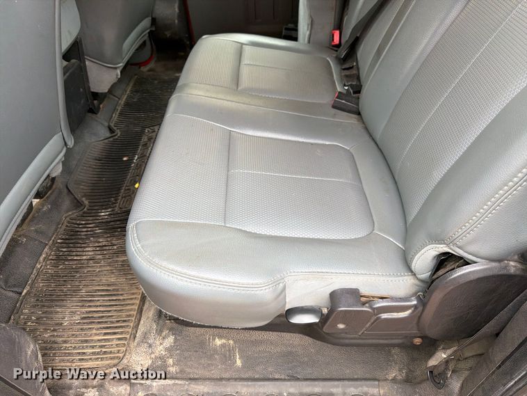 image for item FN1517 2011 Ford F250 Super Duty Crew Cab utility bed pickup truck