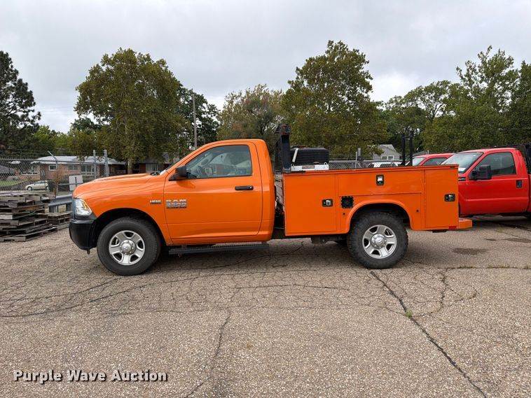 image for item FN1518 2018 RAM 2500 heavy duty utility bed pickup truck