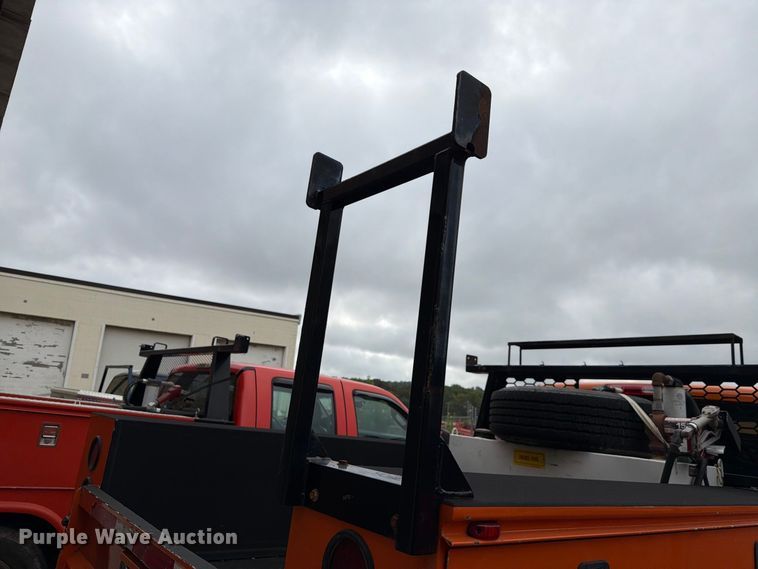 image for item FN1518 2018 RAM 2500 heavy duty utility bed pickup truck