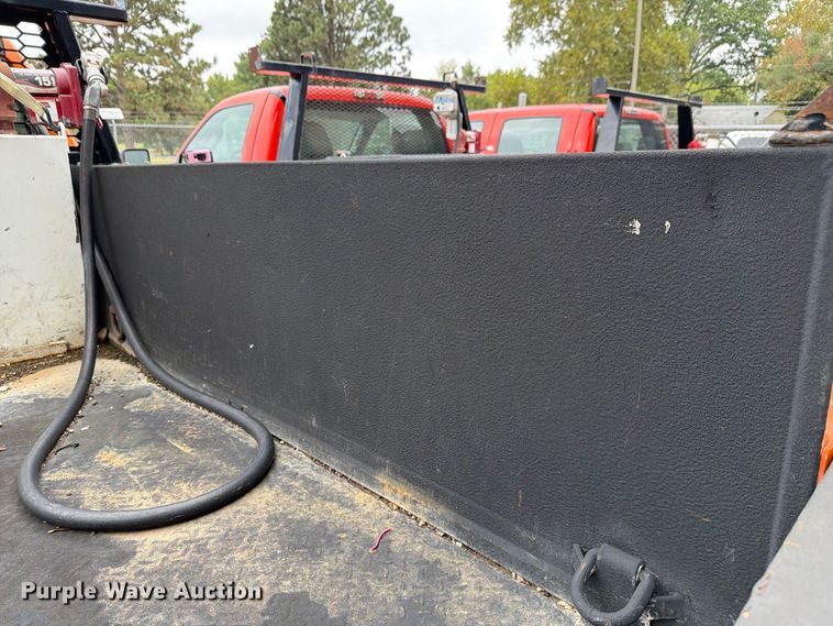image for item FN1518 2018 RAM 2500 heavy duty utility bed pickup truck