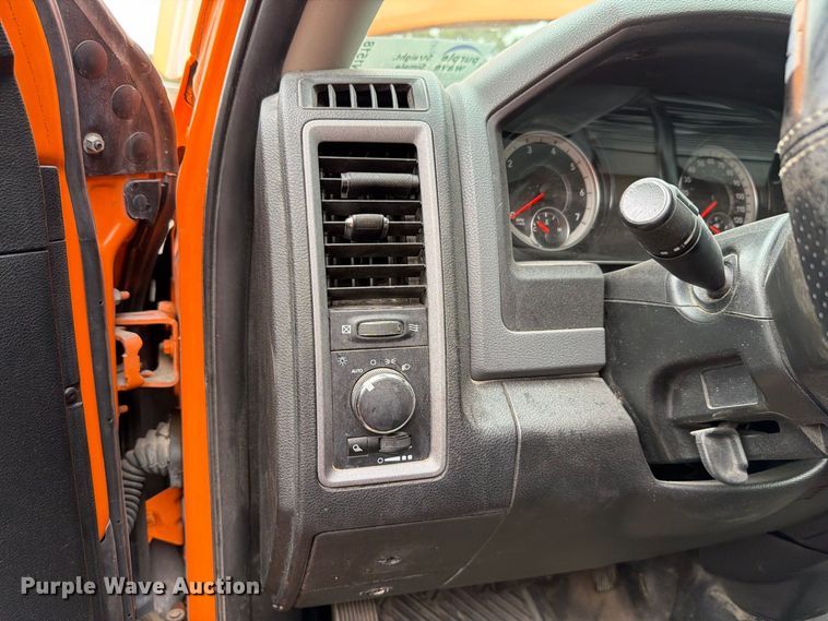 image for item FN1518 2018 RAM 2500 heavy duty utility bed pickup truck