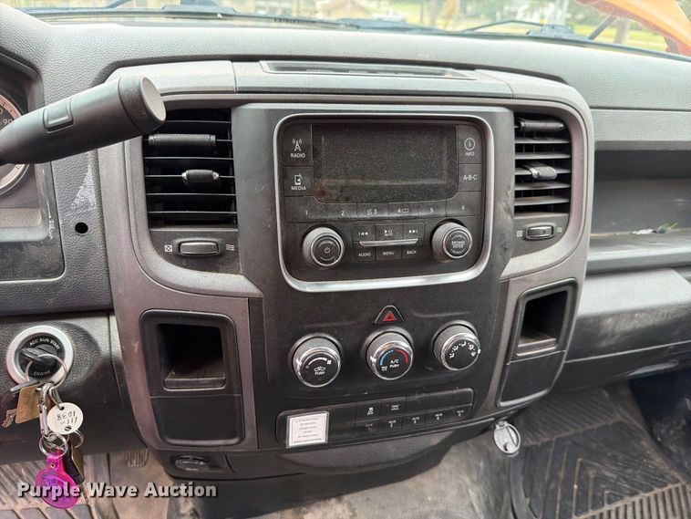 image for item FN1518 2018 RAM 2500 heavy duty utility bed pickup truck