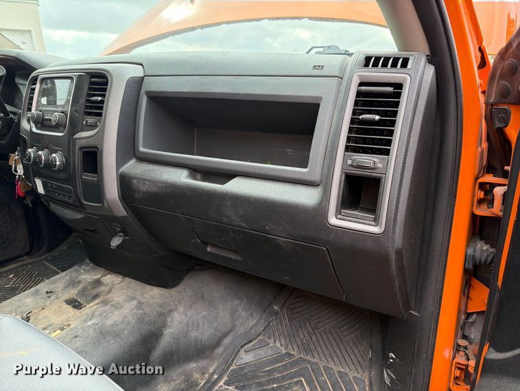 image for item FN1518 2018 RAM 2500 heavy duty utility bed pickup truck