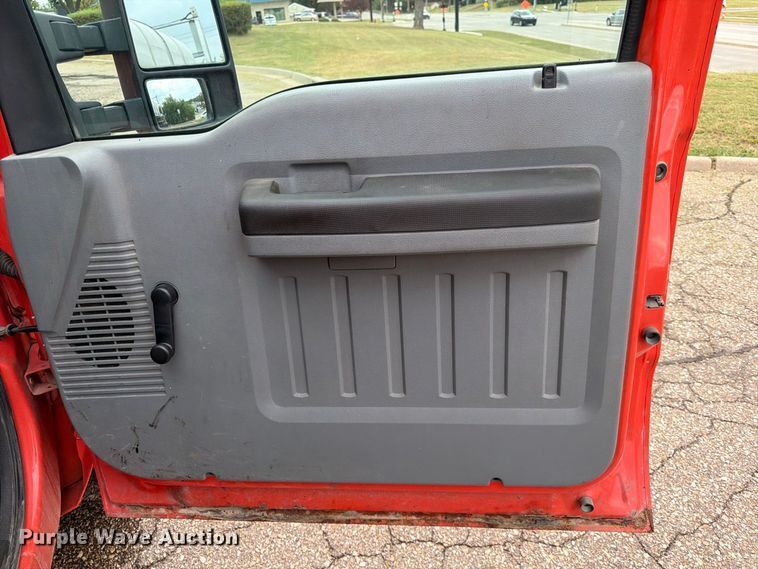 image for item FN1519 2011 Ford F250 Super Duty pickup truck