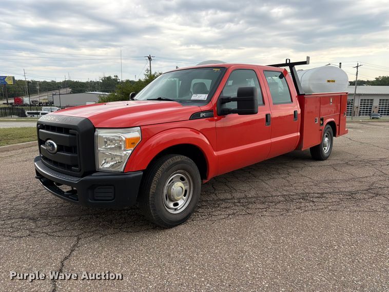 2011 Ford F250 Super Duty Crew Cab utility bed pickup truck