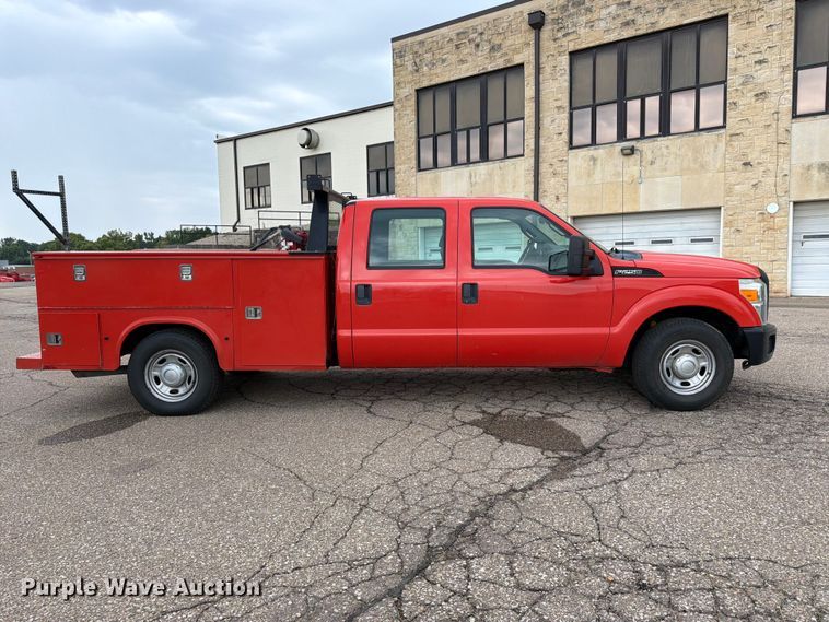 image for item FN1520 2011 Ford F250 Super Duty Crew Cab utility bed pickup truck