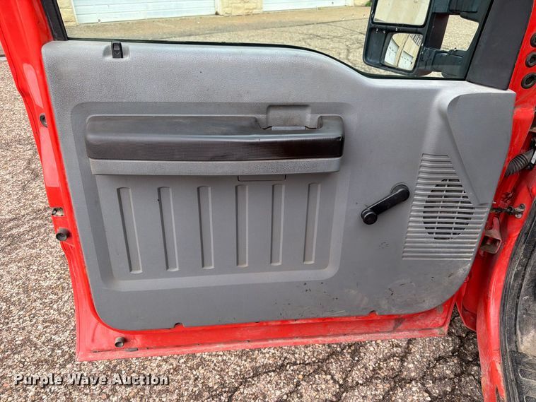 image for item FN1520 2011 Ford F250 Super Duty Crew Cab utility bed pickup truck