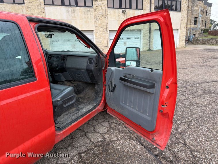image for item FN1520 2011 Ford F250 Super Duty Crew Cab utility bed pickup truck