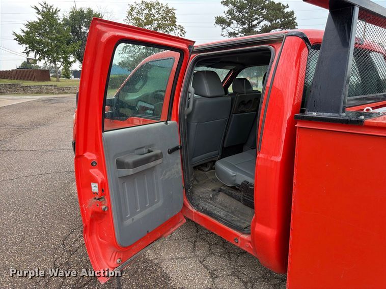 image for item FN1520 2011 Ford F250 Super Duty Crew Cab utility bed pickup truck