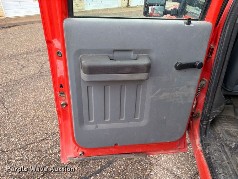 image for item FN1520 2011 Ford F250 Super Duty Crew Cab utility bed pickup truck