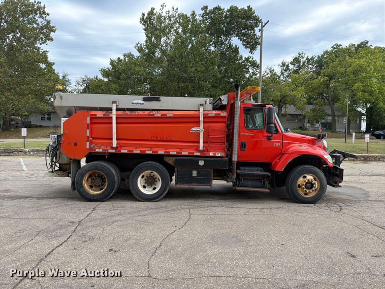image for item FN1521 2007 International 7400 dump truck