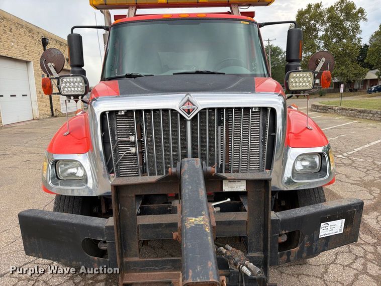 image for item FN1521 2007 International 7400 dump truck