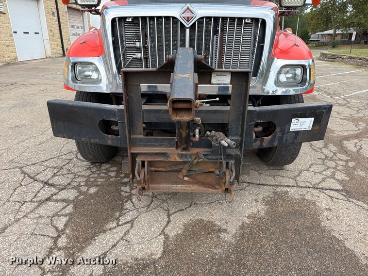 image for item FN1521 2007 International 7400 dump truck