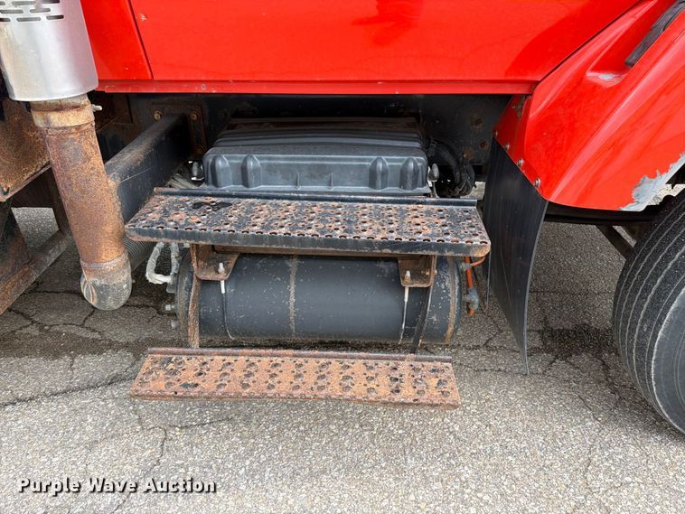 image for item FN1521 2007 International 7400 dump truck
