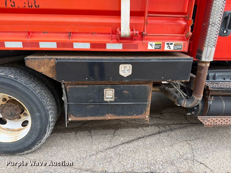 image for item FN1521 2007 International 7400 dump truck