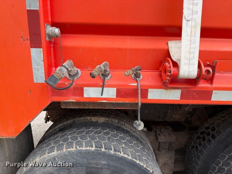 image for item FN1521 2007 International 7400 dump truck