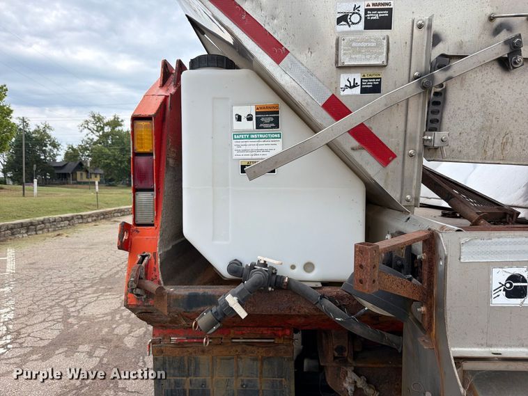 image for item FN1521 2007 International 7400 dump truck