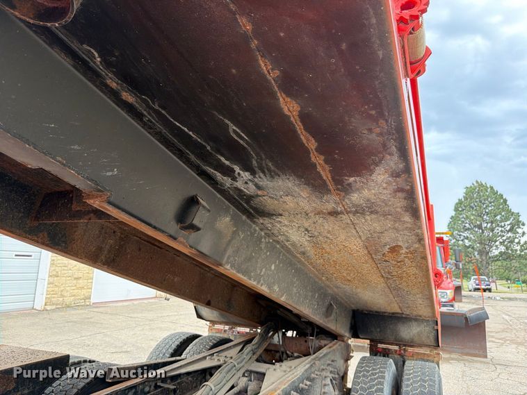image for item FN1521 2007 International 7400 dump truck