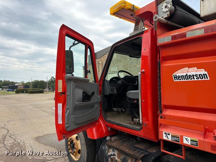 image for item FN1521 2007 International 7400 dump truck