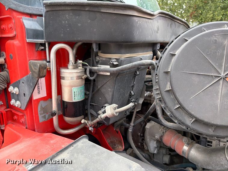 image for item FN1521 2007 International 7400 dump truck