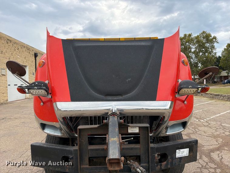 image for item FN1521 2007 International 7400 dump truck